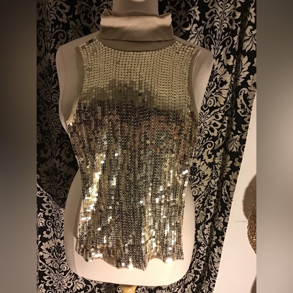 Holiday Weekend Women sequin Top